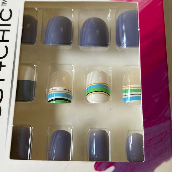 NWT Sassy + Chic blue and fun design Artificial Press On Nails 12 pc set - Picture 2 of 8